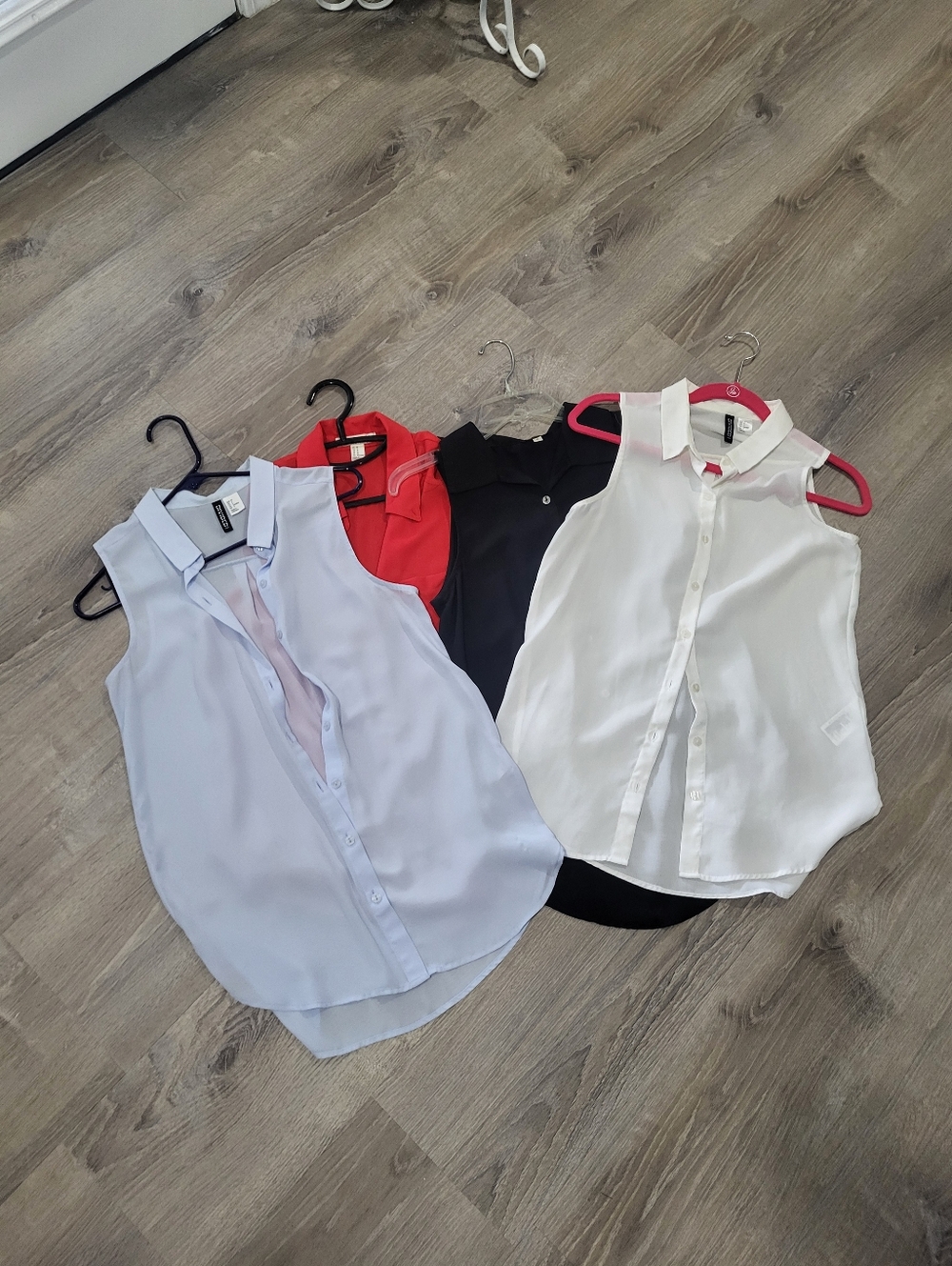 set of 4 sleeveless collared work shirts